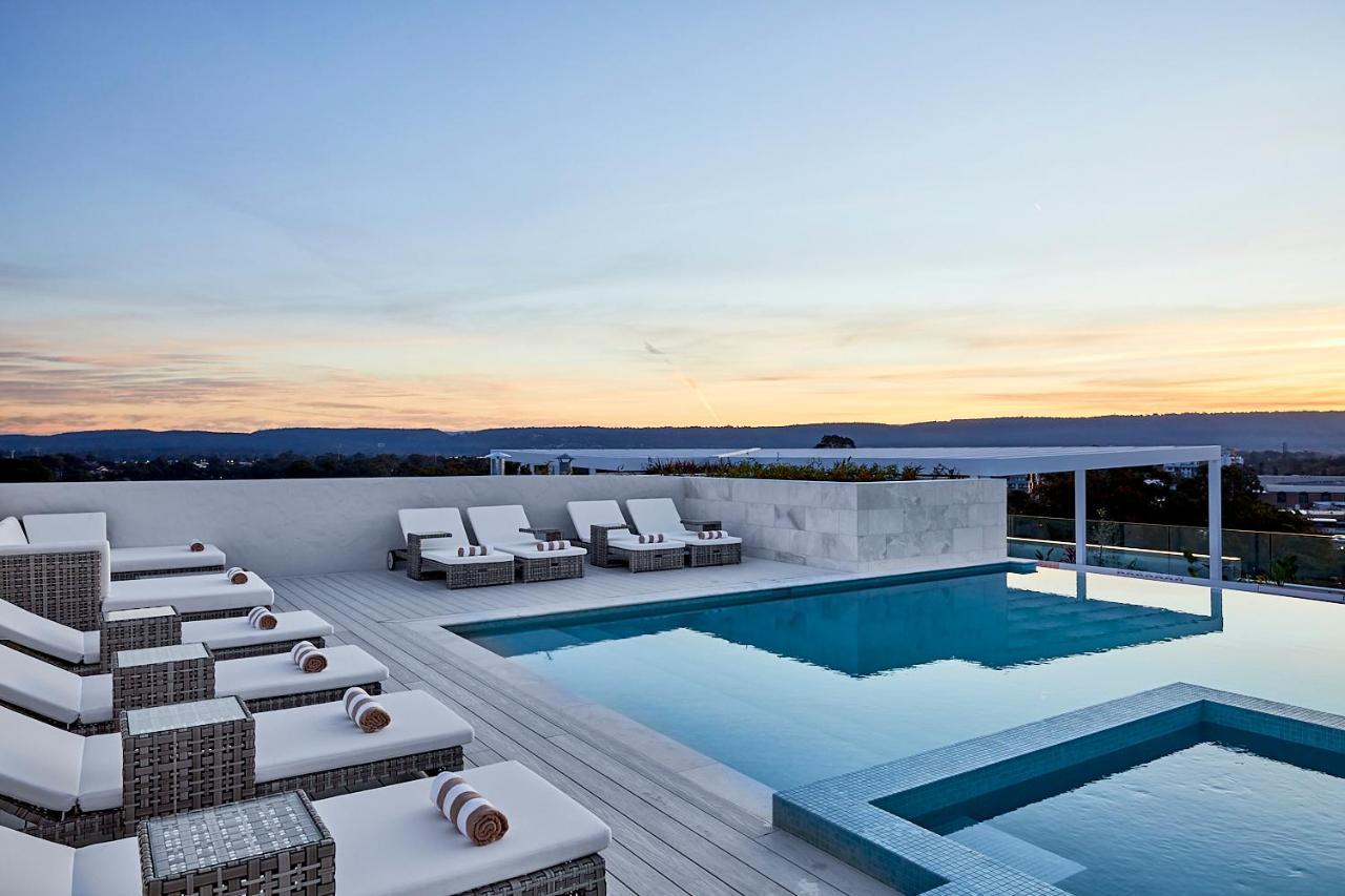 Astina Suites, 彭里斯 外观 照片