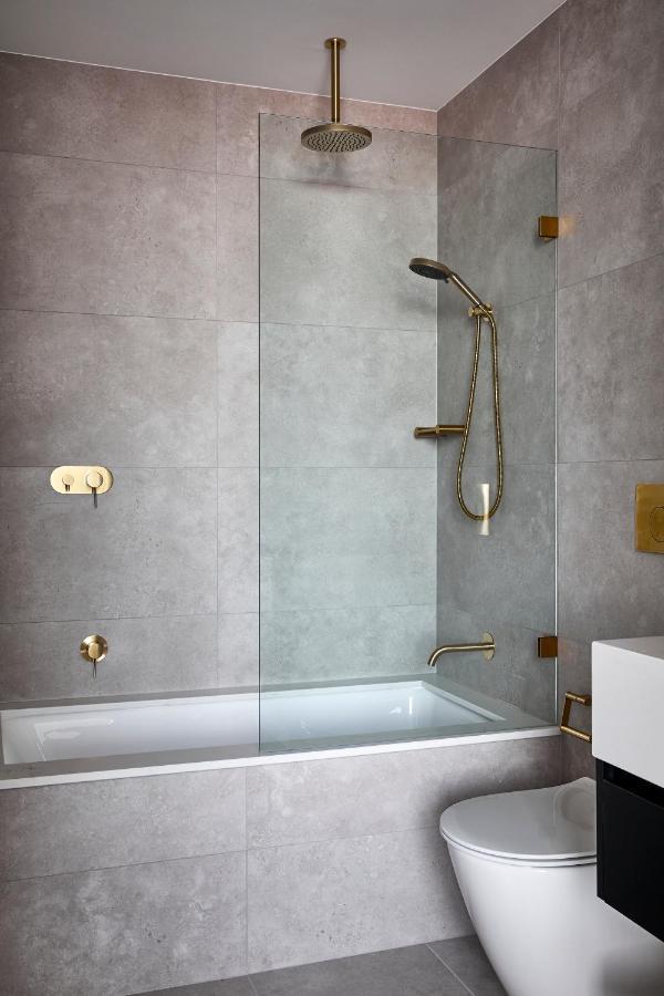 Astina Suites, 彭里斯 外观 照片