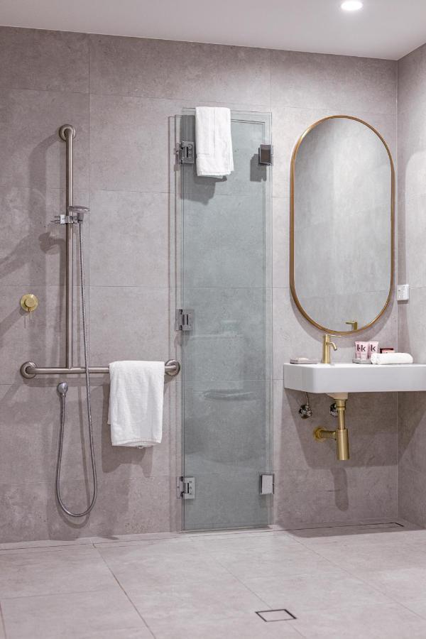 Astina Suites, 彭里斯 外观 照片
