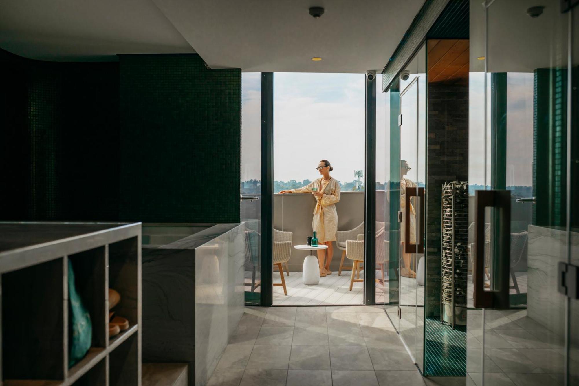 Astina Suites, 彭里斯 外观 照片